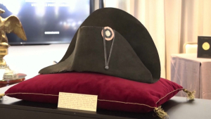 Шляпа Наполеона Бонапарта продана почти за €2 млн