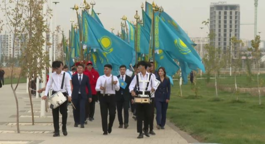 Шымкентте мемлекеттік ту ең биік тұғырға көтерілді