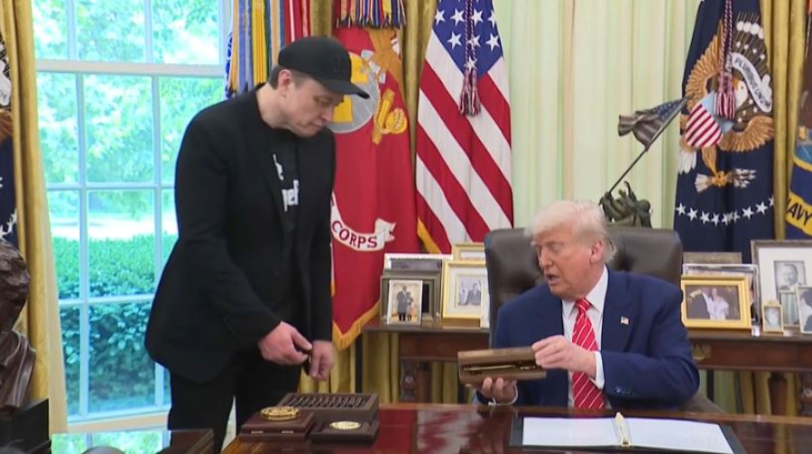 Маск и Трамп понесли финансовые потери из-за конфликта в соцсетях