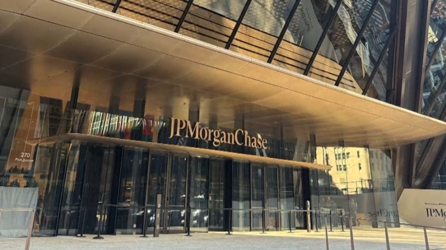 Трамп подал иск против JPMorgan на $5 млрд