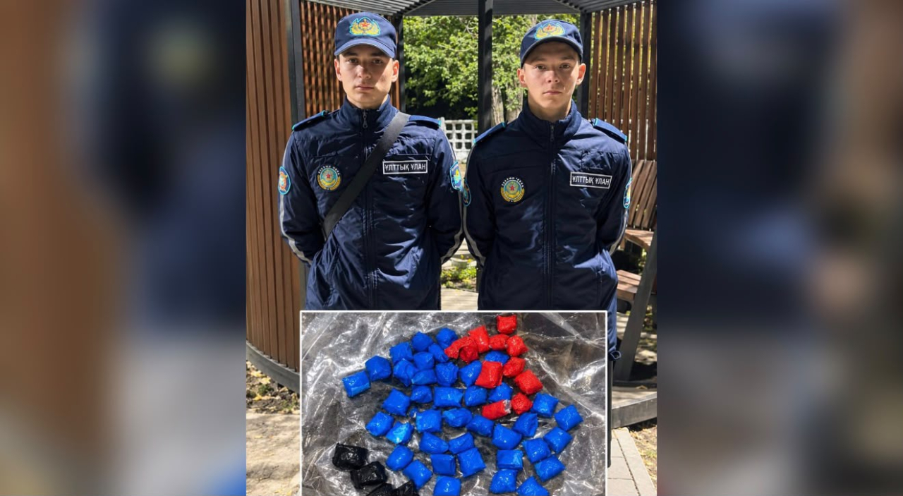 Өскеменде тұрғын үй ауласынан 60-қа жуық күмәнді орама табылды