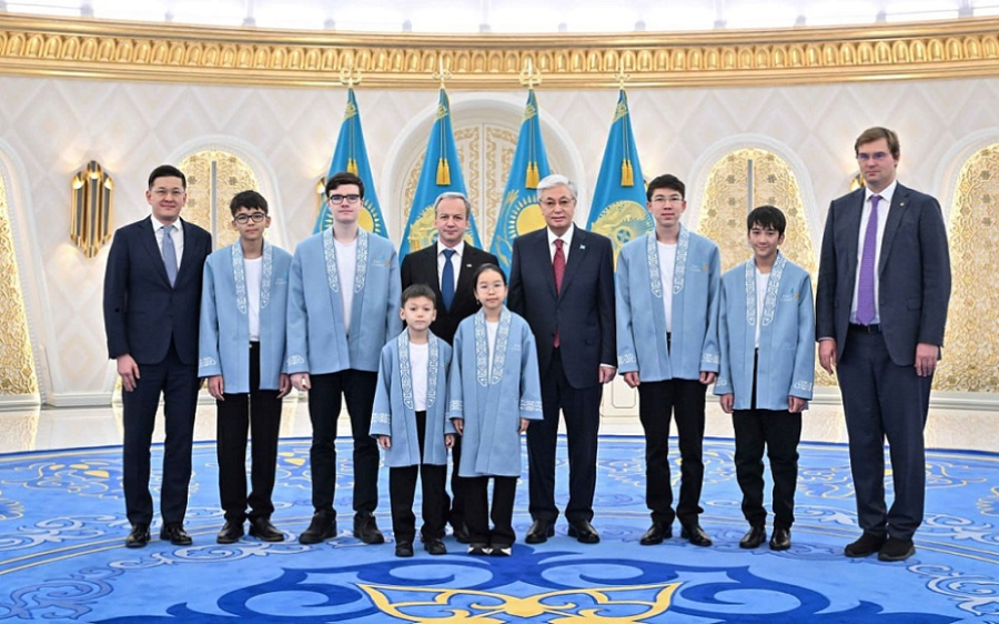 Президент пообщался с призерами чемпионатов мира по шахматам