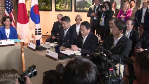 Лидеры США, Японии и Южной Кореи провели встречу