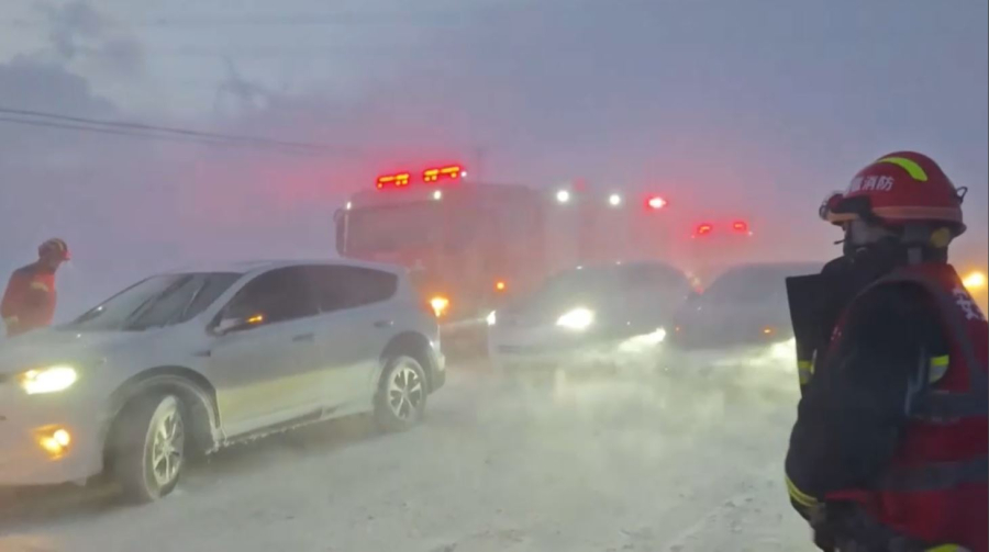 Қытайда ақтүтек боран соқты