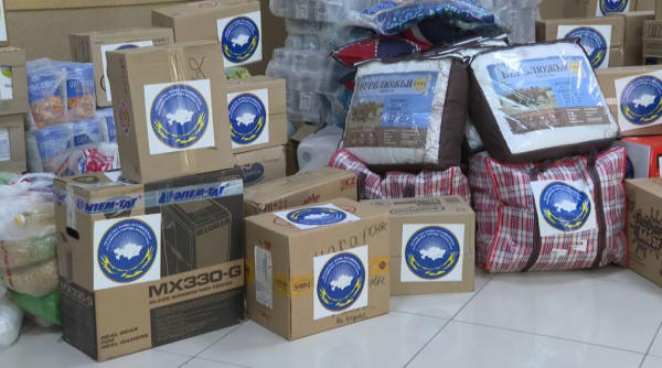 Гумпомощь доставили пострадавшим от паводков жителям Кокшетау