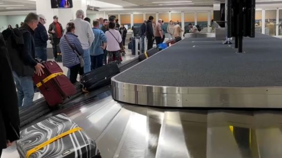 Туристический поток в США снизился на 11,6% в марте из-за политики Трампа