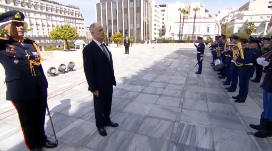 В Греции официально вступил в должность новый президент