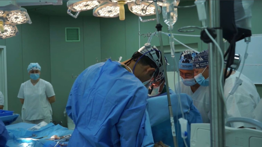 Ашық жүрекке алғаш рет операция жасалды