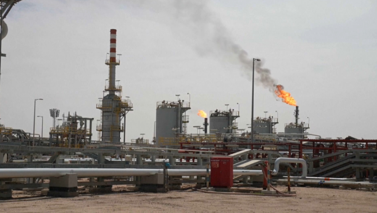 Мировые цены на нефть упали до минимума за четыре месяца