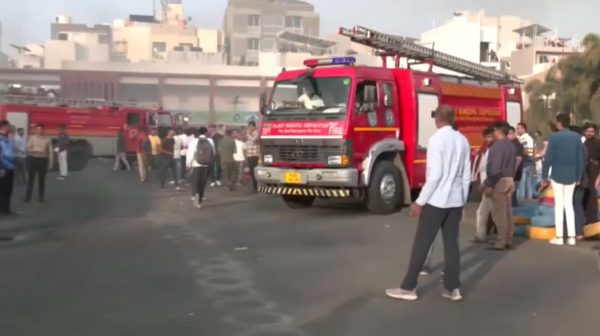 Үндістанда ойын-сауық орталығы өртеніп, 27 адам мерт болды