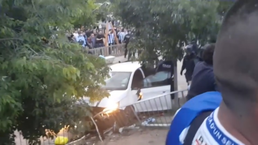 Автомобиль въехал в толпу футбольных фанатов в Барселоне