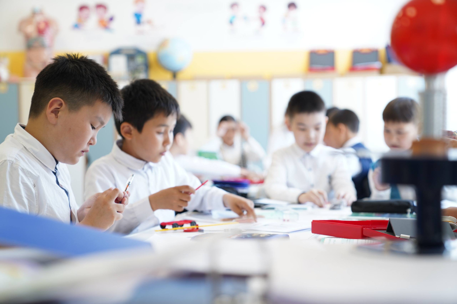 Более 3 тысяч казахстанских школ проверят на качество образования