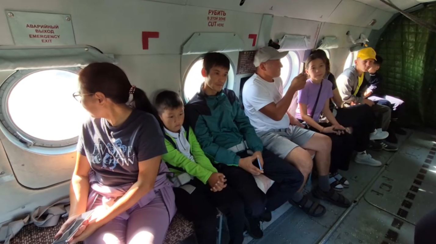 Детей приобщают к авиации в Усть-Каменогорске