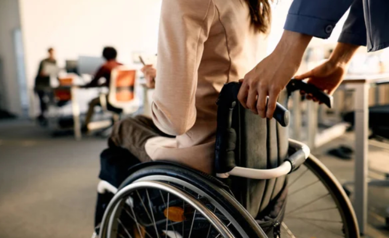 Более 800 объектов адаптированы для людей с инвалидностью в области Абай