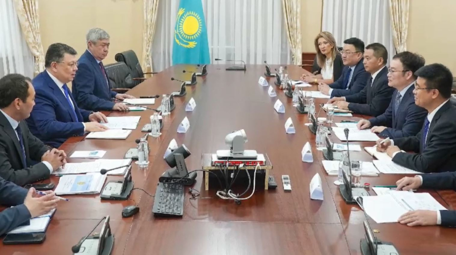Қ. Бозымбаев қытайлық инвесторлармен инфрақұрылымдық жобаларды талқылады
