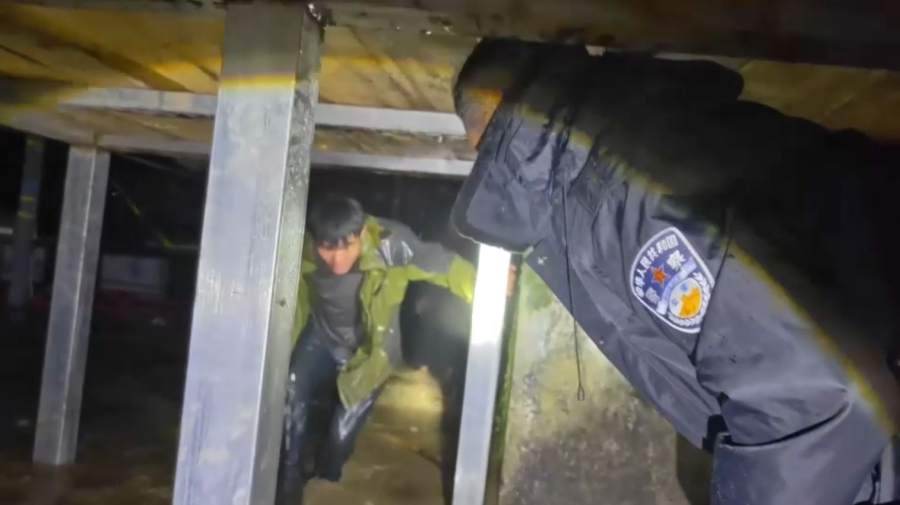 Қытайдың оңтүстік-батысында су тасып жатыр