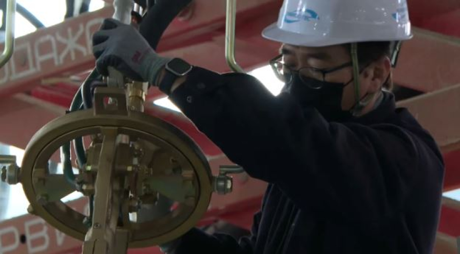 Работу на автозаводе Костаная получили 500 человек