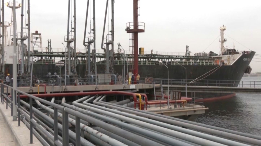 Страны ОПЕК+ увеличат добычу нефти в августе