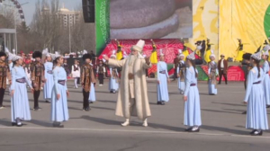 Петь под фонограмму запретили в Кыргызстане