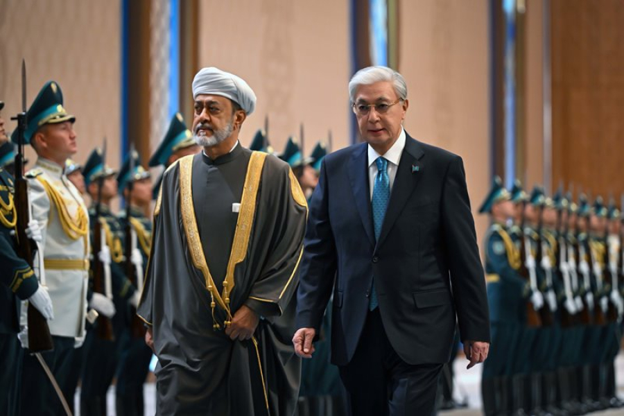 Tokayev Welcomes Sultan of Oman to Kazakhstan on Historic First Visit