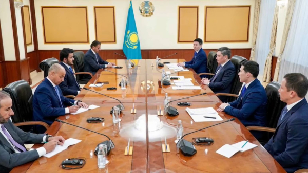 Олжас Бектенов халықаралық спорт ұйымдарының басшыларымен кездесті
