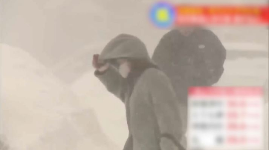 Снежная буря обрушилась на город Саппоро в Японии