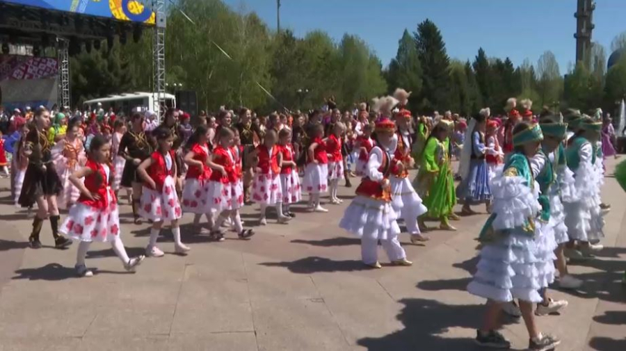 День единства народа Казахстана широко отмечают в Усть-Каменогорске
