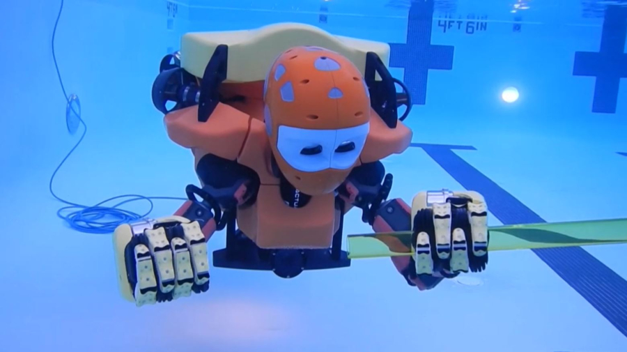 Робот-гуманоид помогает изучать океан