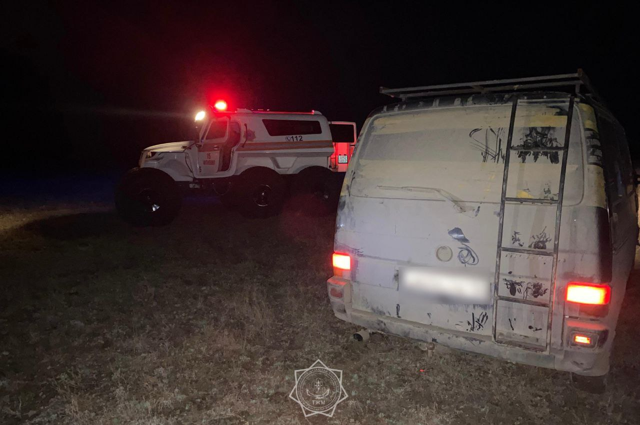 Водитель застрял в степи в Костанайской области