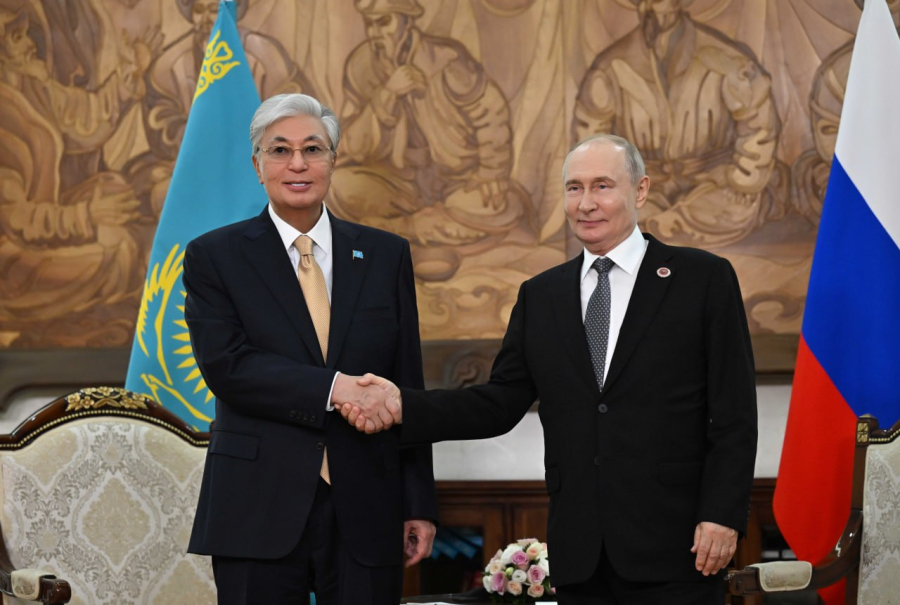 Мемлекет басшысы Ресей президентімен кездесті