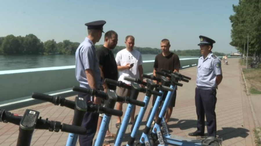 Самокат жүргізушілеріне жас ерекшелігі бойынша шектеу енгізілді