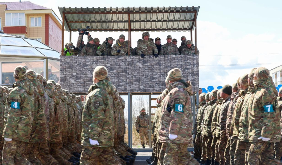 Министр обороны проинспектировал готовность к Параду