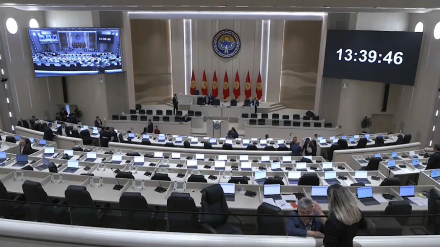 Қырғызстан парламенті өзін өзі таратты