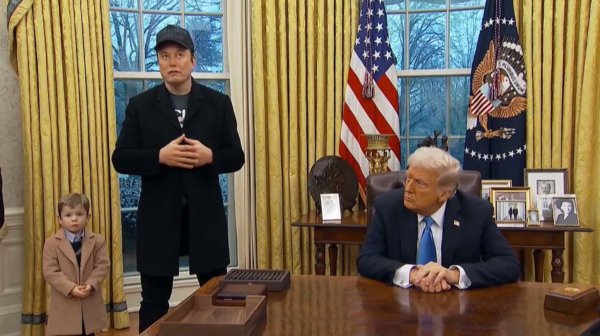 Илон Маск требует от госслужащих отчитаться о проделанной работе