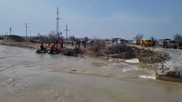 Размыло переправу: село Уил остаётся без автомобильного сообщения