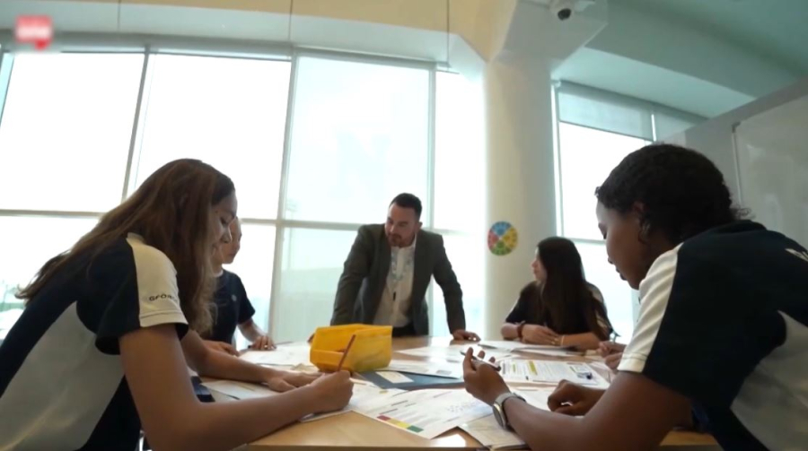 В каких школах мира вводят уроки по ИИ