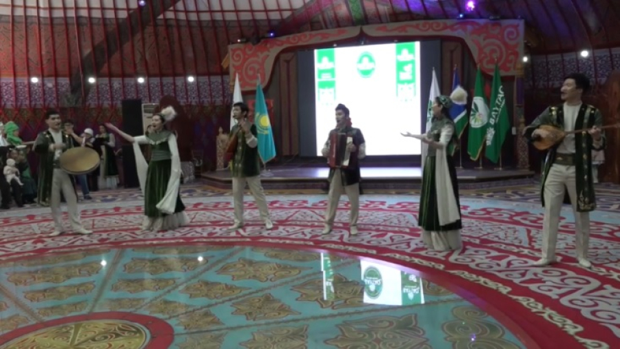 В Алма-Арасане отметили Наурыз с участием экологических партий