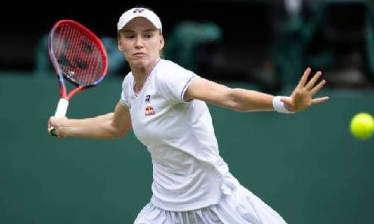 Елена Рыбакина сыграла с топовой американской теннисисткой