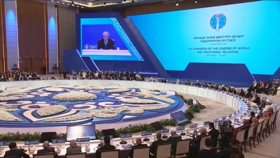 Токаев: Обеспокоенность вызывает тенденция сращивания ультранационализма и патриотизма