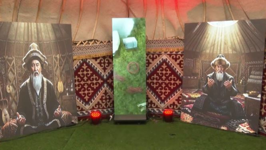 Ақтөбеде заманауи киіз үй тігілді