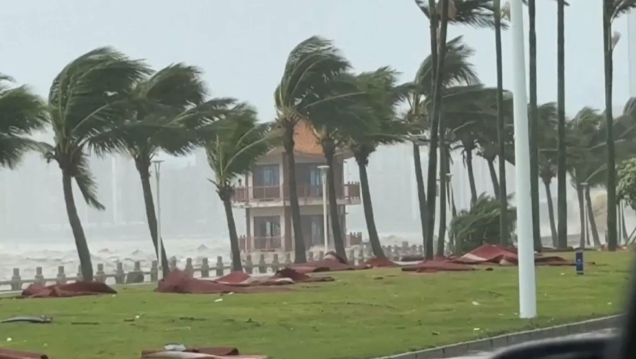 Қытайда «Рагаса» дауылы ойран салып жатыр