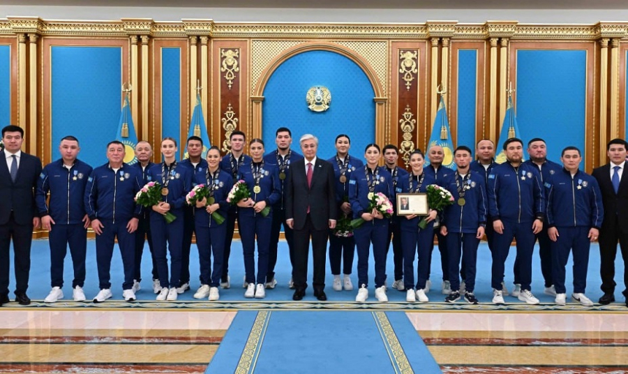 Президент отметил госнаградами ряд спортсменов и тренеров