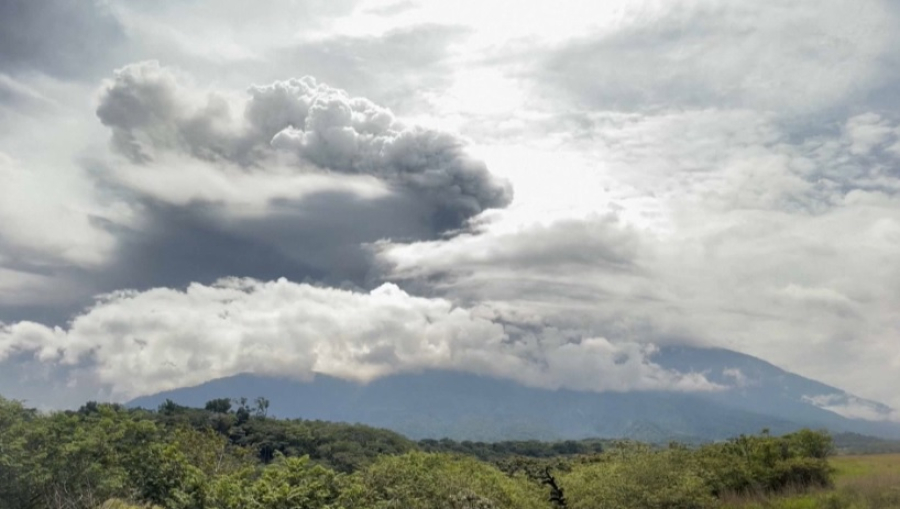 В Гватемале началось очередное извержение вулкана Фуэго
