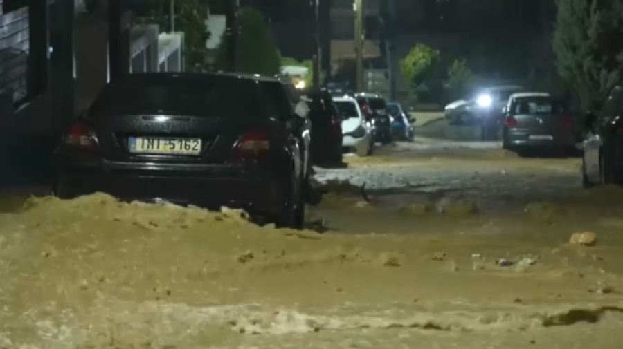 Ливни вызвали наводнения в Греции