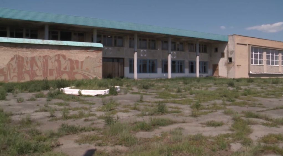 Сельчане в Костанайской области просят восстановить заброшенный Дом культуры