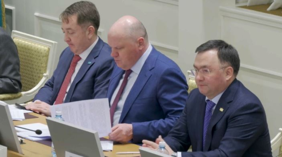 Конституционная комиссия обсудила обновления Конституции