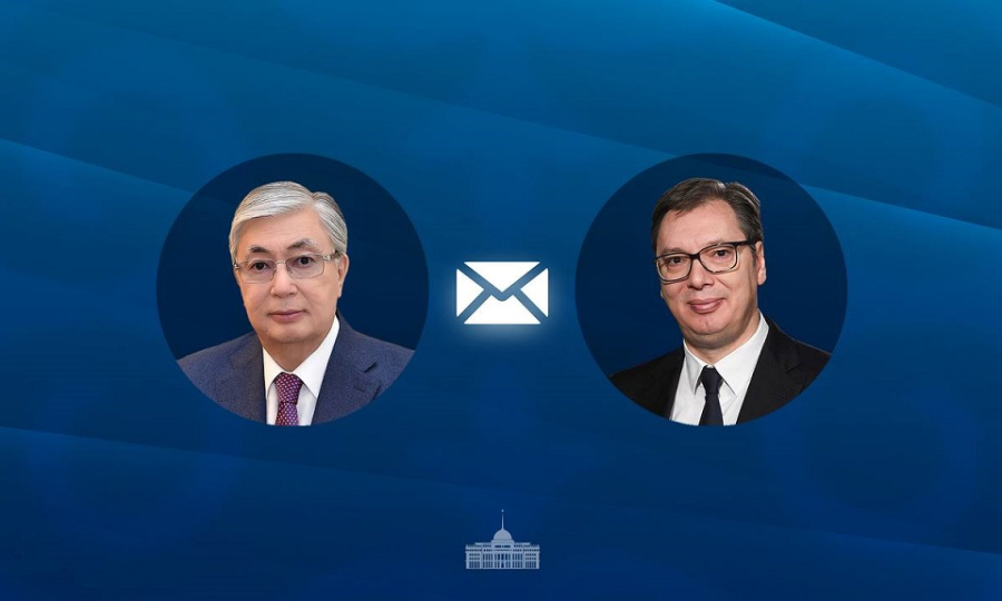 Глава государства поздравил Президента Сербии