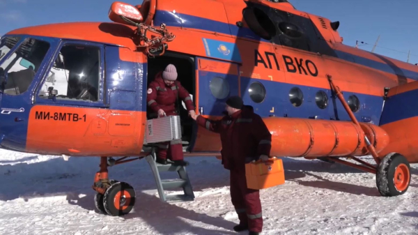 Марқакөл ауданындағы ТЖ: азық-түлік пен дәрі-дәрмек тікұшақпен жеткізілді