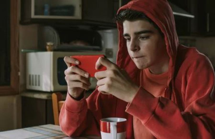 Казахстанским подросткам ограничат доступ к соцсетям