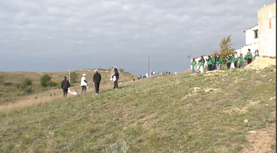 Көкшетауда Бұқпа тауының бөктері күл-қоқыстан тазартылды